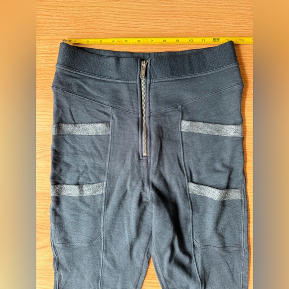 Free People Movement High Rise Navy Blue Move On Legging Zipper Soft $128 NEW - Picture 5 of 7